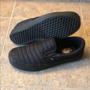 Vans Ultracush lite “puffy” slip on men’s size 9